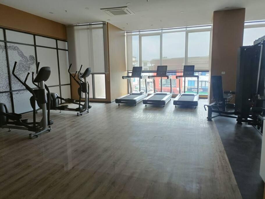 Sky Trees 4 Guests High Floor Nflix Hbo Disney Garden View A1801 Johor Bahru Exteriér fotografie