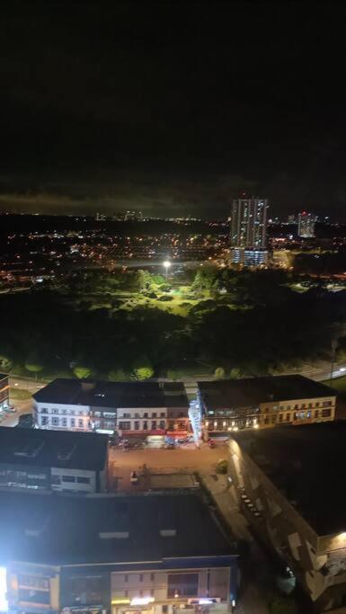 Sky Trees 4 Guests High Floor Nflix Hbo Disney Garden View A1801 Johor Bahru Exteriér fotografie