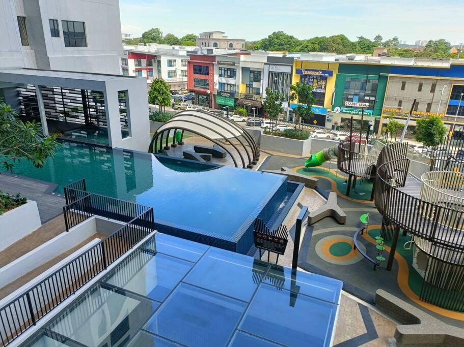 Sky Trees 4 Guests High Floor Nflix Hbo Disney Garden View A1801 Johor Bahru Exteriér fotografie